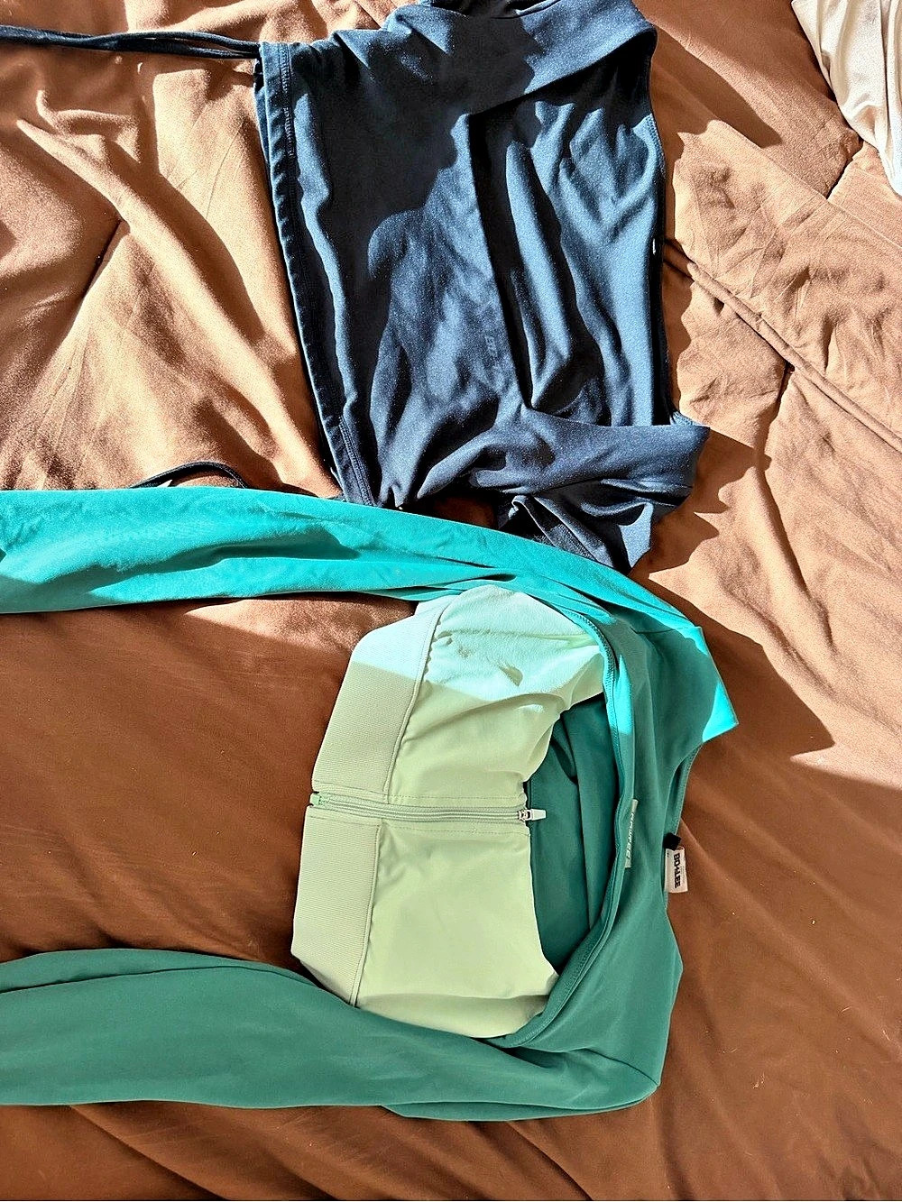 Bo+Tee Soft Active Crop Top and Shrug Set Green & Black BUNDLE
